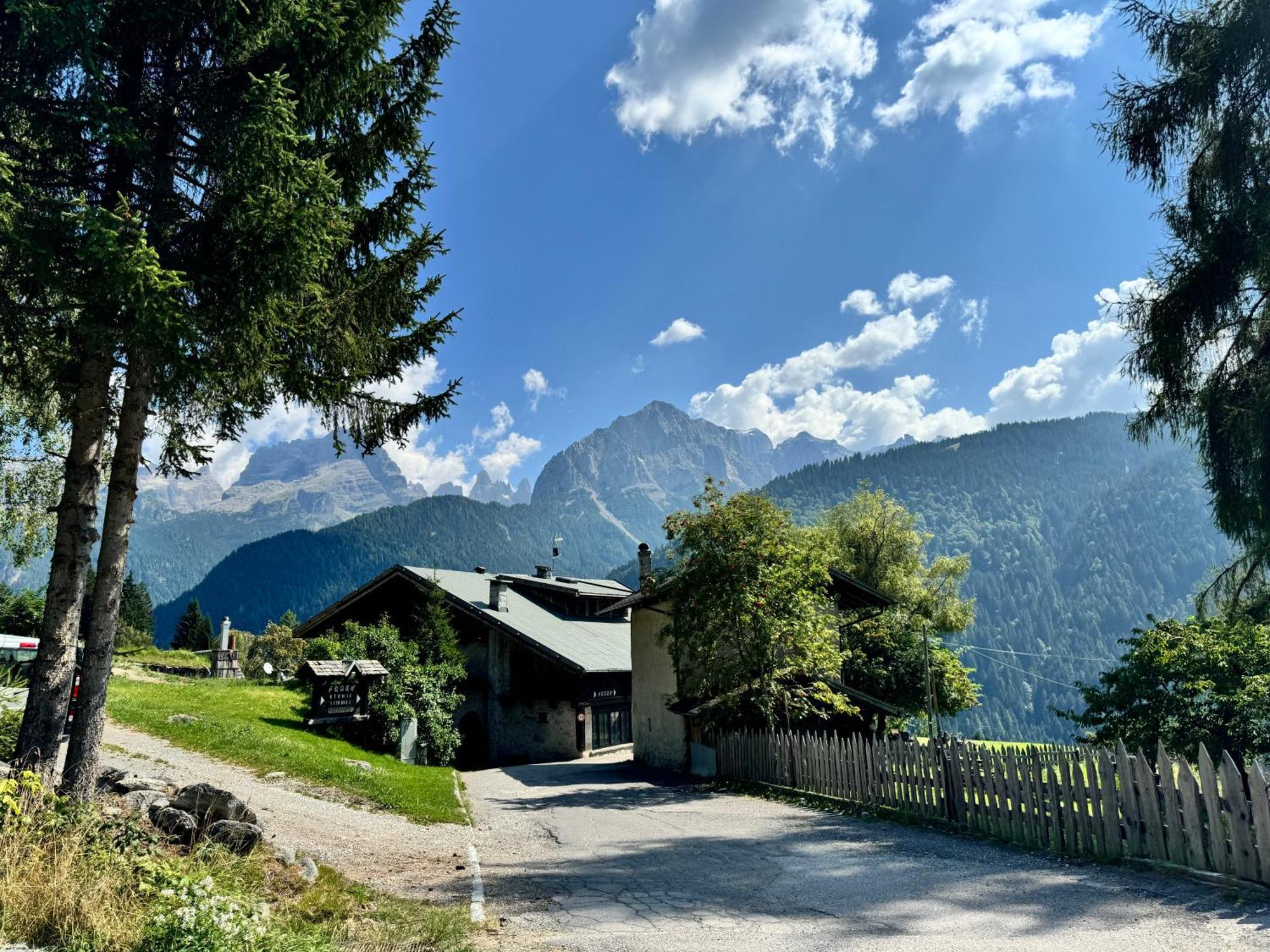 Albergo Ristorante Al Frate Da Streza Madonna di Campiglio Luaran gambar