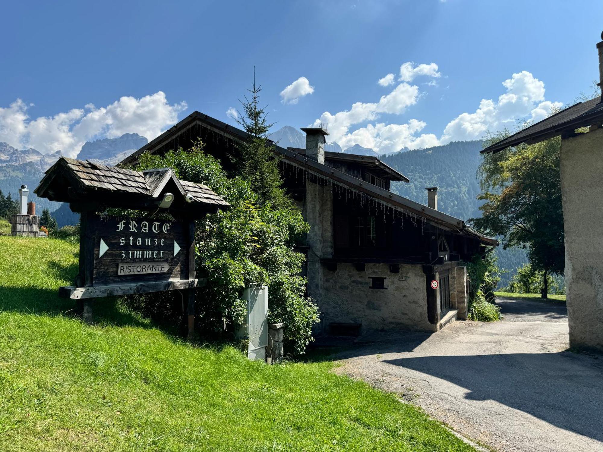 Albergo Ristorante Al Frate Da Streza Madonna di Campiglio Luaran gambar